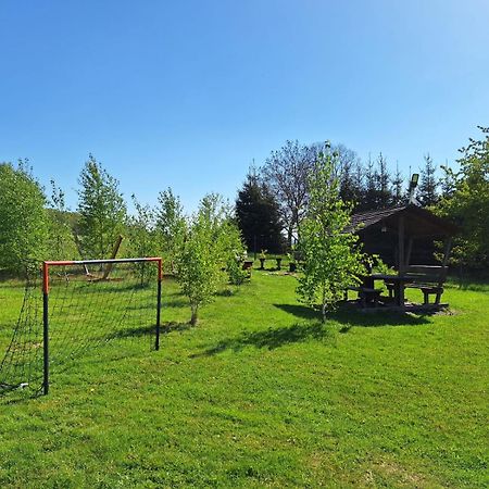 Camping, Zabierz Wlasny Namiot Kameralne Pole Namiotowe Z Basenem Kinem Plenerowym Miejscem Na Ognisko I Placem Zabaw Zywe Zwierzeta Agroturystyka Giebultow  Exterior photo