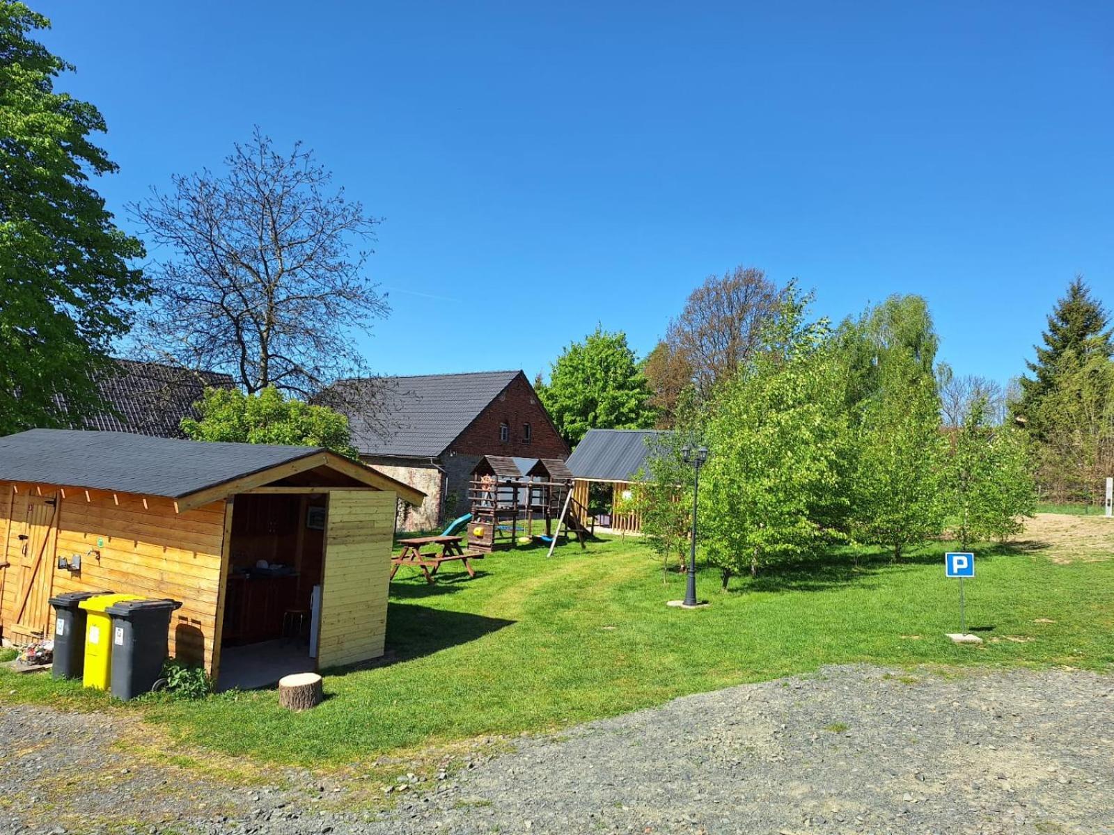 Camping, Zabierz Wlasny Namiot Kameralne Pole Namiotowe Z Basenem Kinem Plenerowym Miejscem Na Ognisko I Placem Zabaw Zywe Zwierzeta Agroturystyka Giebultow  Exterior photo