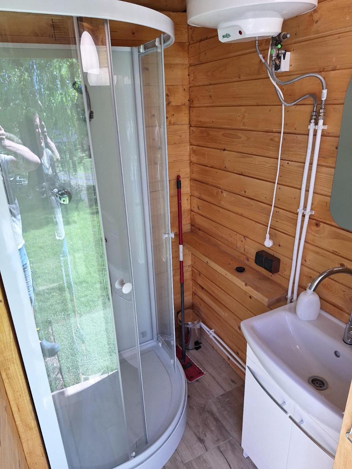 Camping, Zabierz Wlasny Namiot Kameralne Pole Namiotowe Z Basenem Kinem Plenerowym Miejscem Na Ognisko I Placem Zabaw Zywe Zwierzeta Agroturystyka Giebultow  Exterior photo